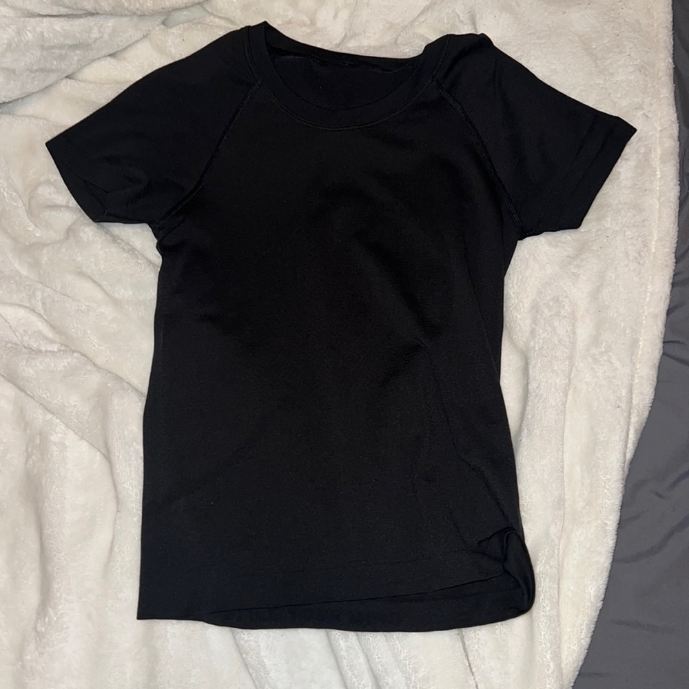 Lululemon black short sleeve swiftly tech